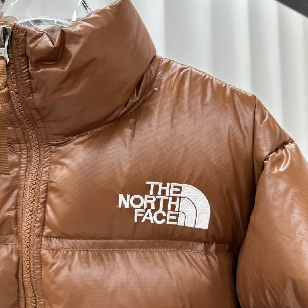 The North Face Nuptse Short Down Jacket NF0A5GGE